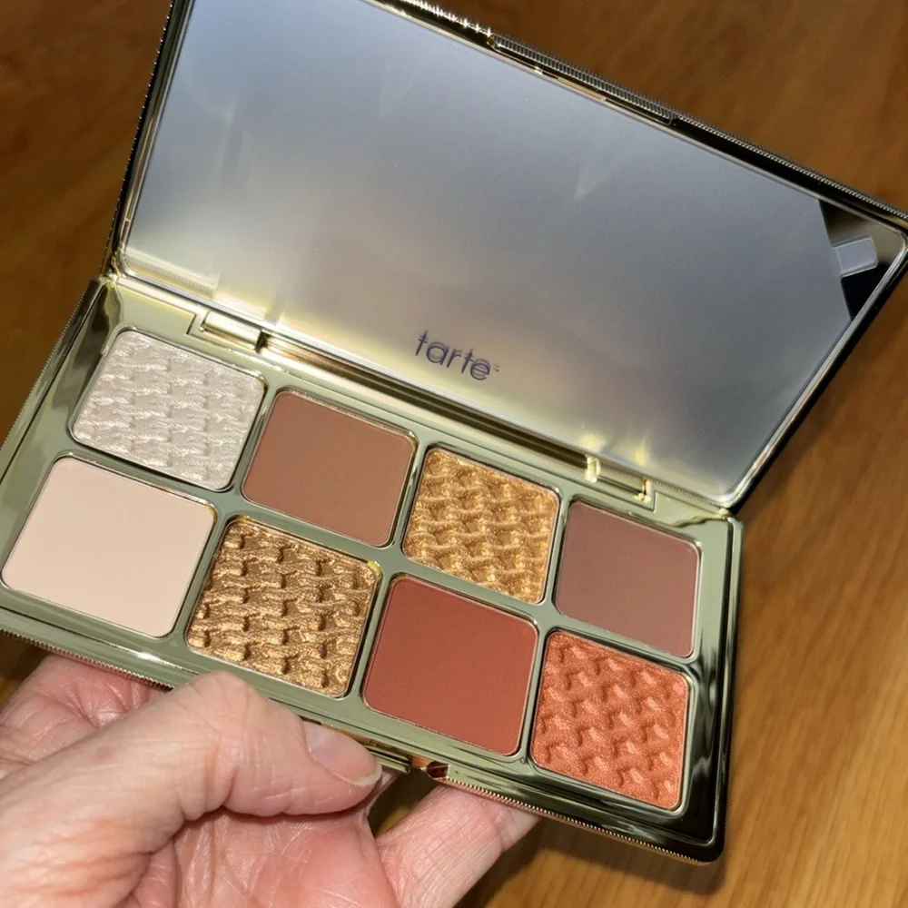 Tarte Cosmetics Statement Eyeshadow Pallatte in Gilded